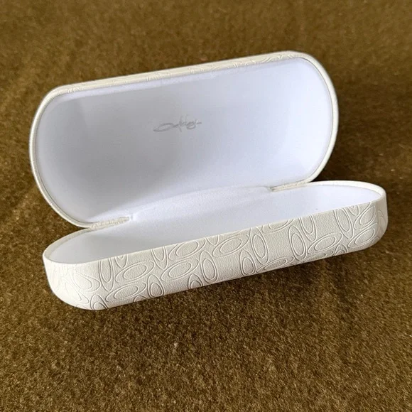 Oakley White O Hardshell Sunglasses Case - Picture 2 of 3